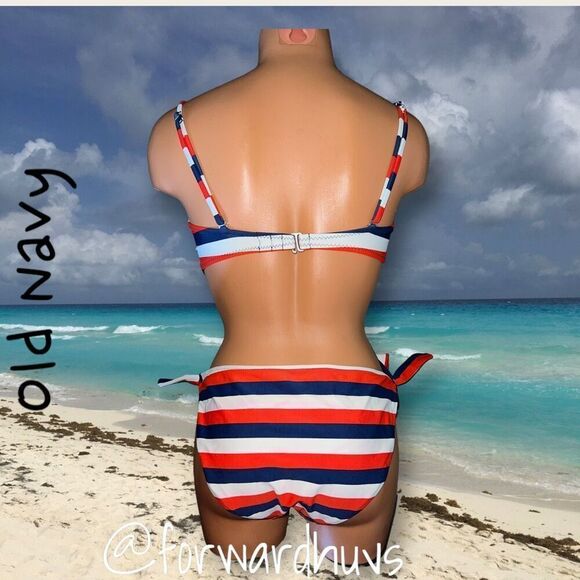 Old Navy Adorable Bikini - Size Small | Read - Picture 3 of 11